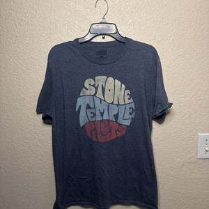 Stone Temple Pilots - American Classics Band T-Shirt.  Size Large